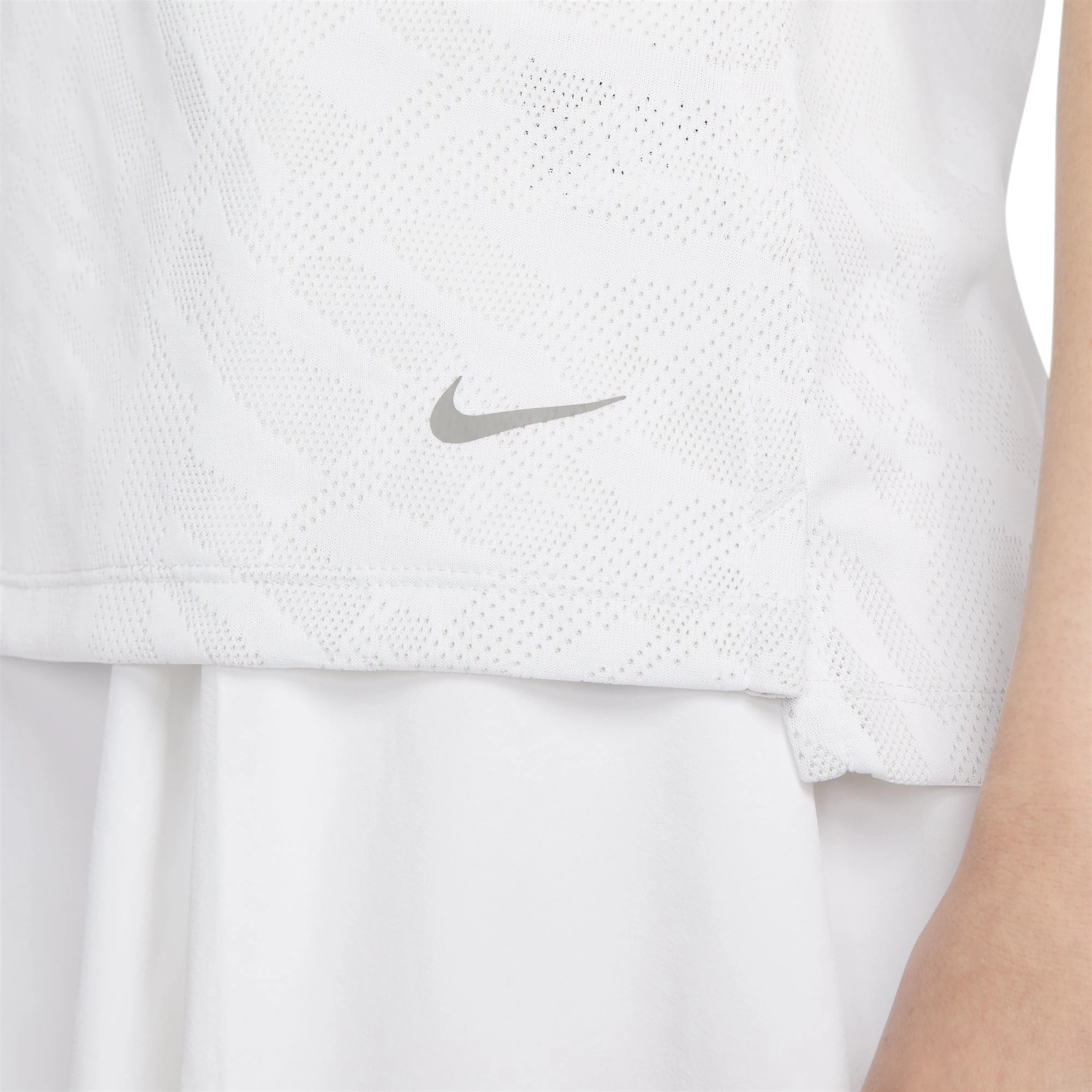 Nike Dri-FIT Victory Jacquard Womens Golf Polo 3 Nike Dri-FIT Victory Jacquard Womens Golf Polo - Image 3